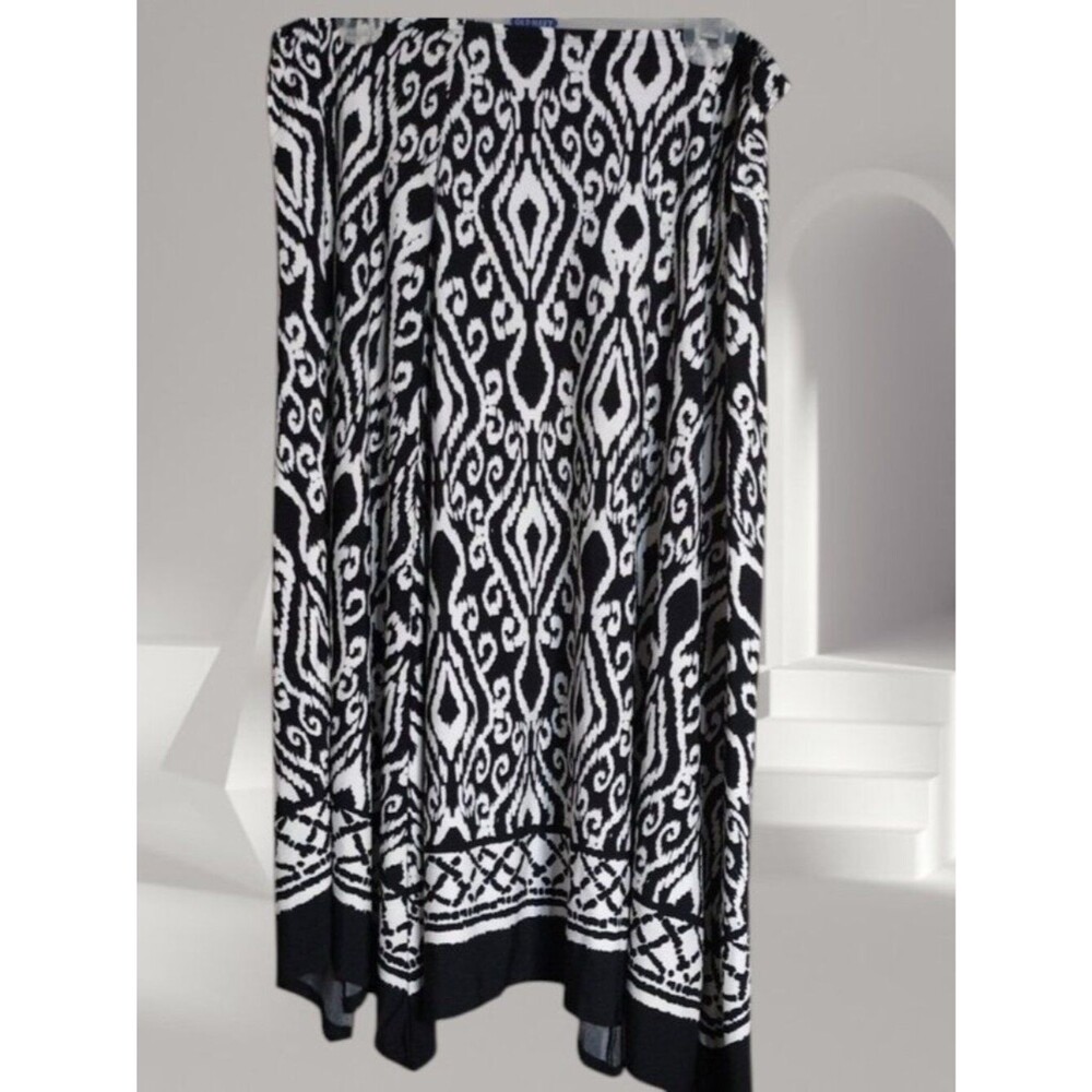 Like New Black & White Tribal Print Ikat Maxi Skirt Size 12